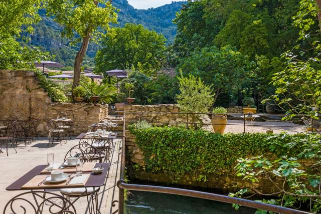 Terrasse Restaurant, Hôtel 3 étoiles Luberon, Hôtel du Poète 