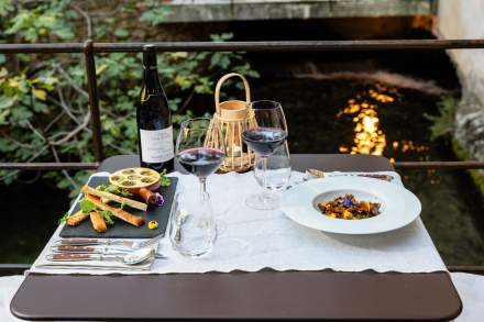 Restaurant Extérieur, Hôtel 3 étoiles Luberon, Hôtel du Poète 