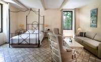 Hôtel de Charme Vaucluse, Lit Chambre, Hôtel du Poète 