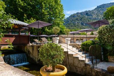 <span><span><span>Hôtel Piscine Luberon</span></span></span>, Hôtel du Poète